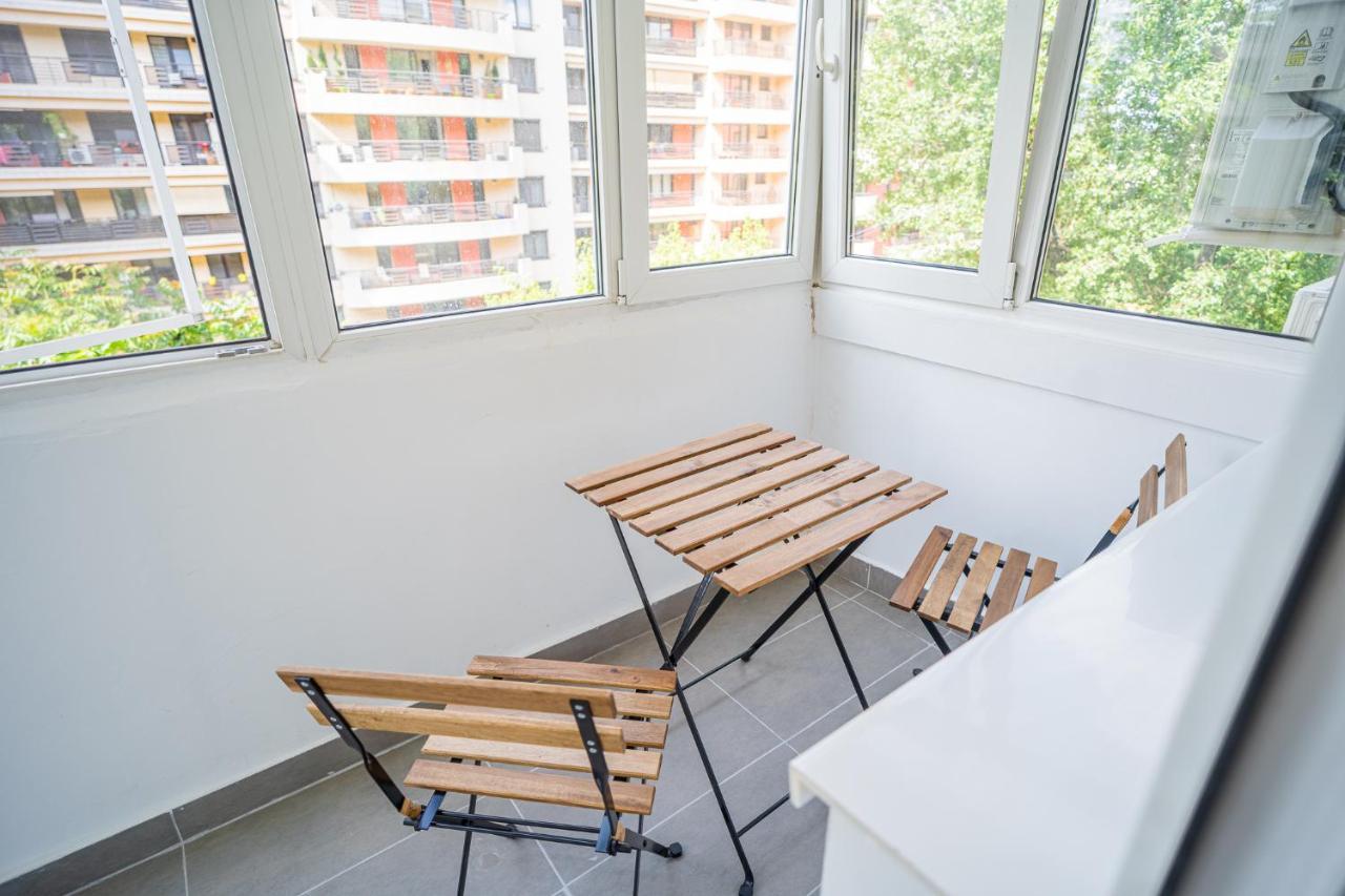 Spacious Newly Renovated 2Br Apartments With Balcony Бухарест Экстерьер фото