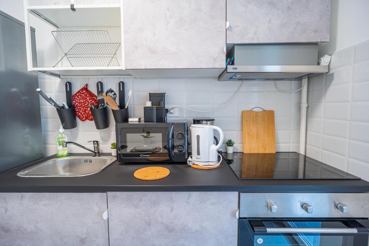 Spacious Newly Renovated 2Br Apartments With Balcony Бухарест Экстерьер фото