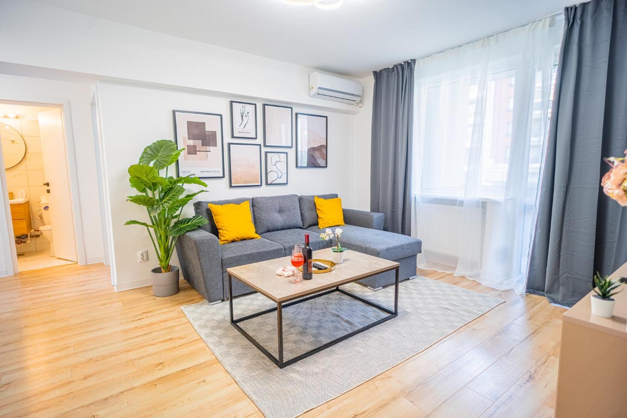 Spacious Newly Renovated 2Br Apartments With Balcony Бухарест Экстерьер фото